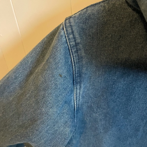 Vintage wrangler jean jacket. Size 8 - Picture 5 of 5